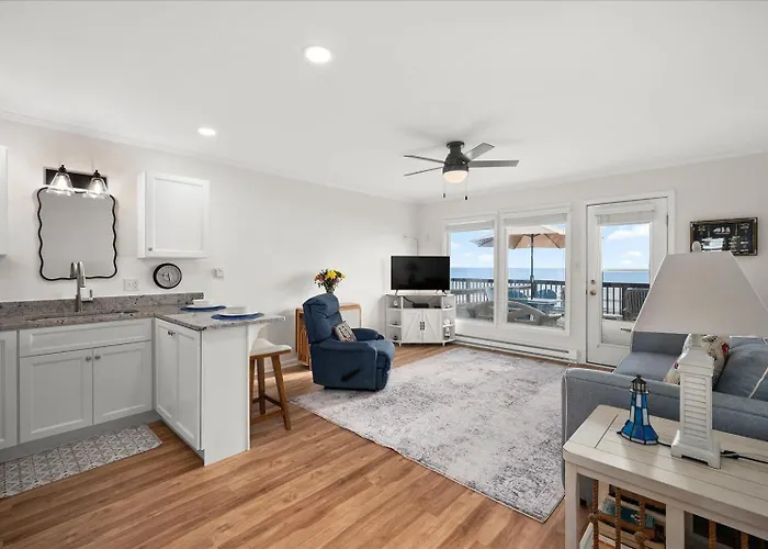Amazing Views From 1 Bedroom Oceanfront *
