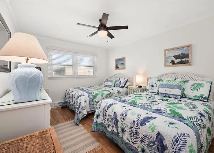 Holiday home Amazing Views From 1 Bedroom Oceanfront
