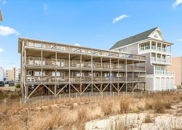 Holiday home Amazing Views From 1 Bedroom Oceanfront *